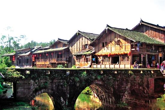 黑龙江智能制造高峰论坛在哈举行
